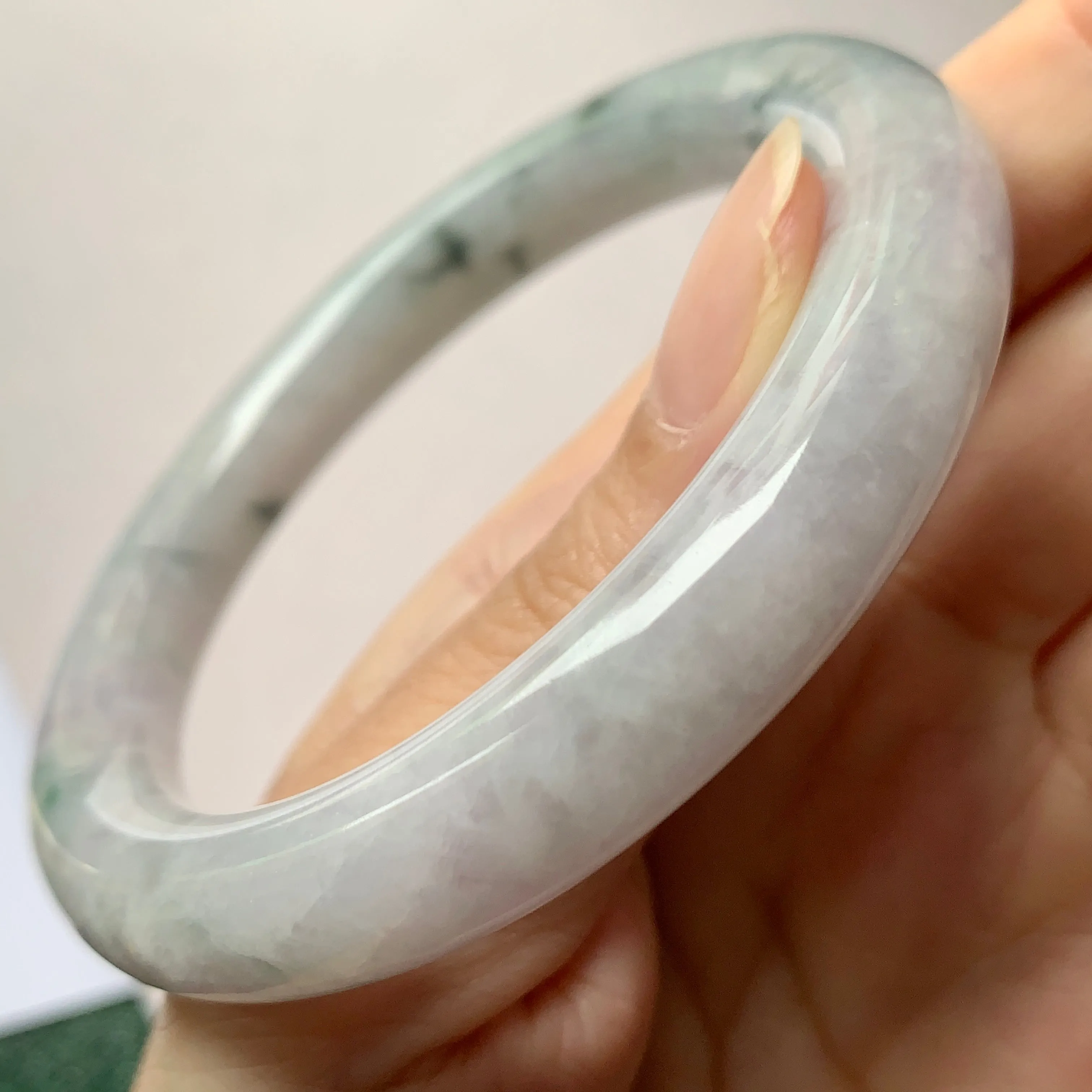 55.9mm A-Grade Natural Lilac Floral Jadeite Traditional Round Bangle No.330062