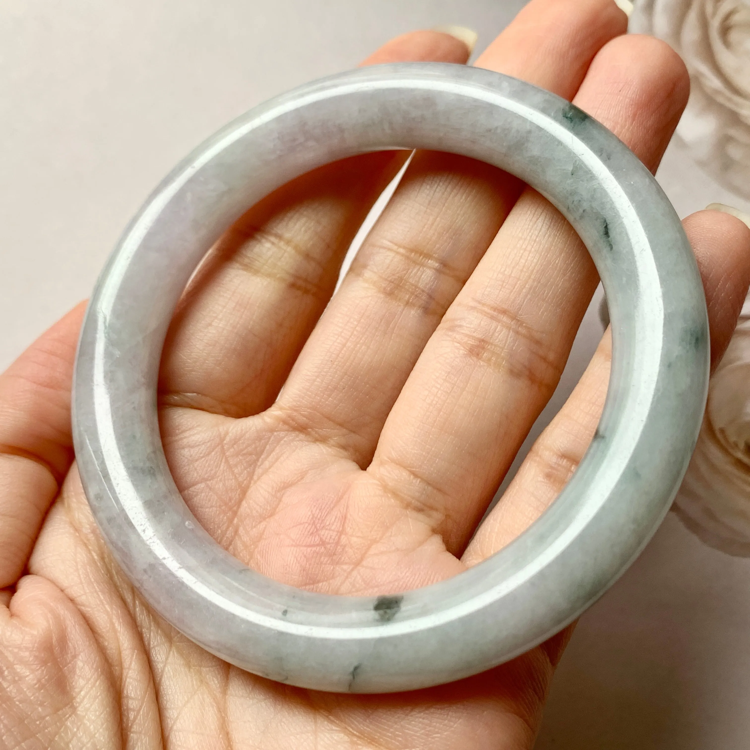 55.9mm A-Grade Natural Lilac Floral Jadeite Traditional Round Bangle No.330062