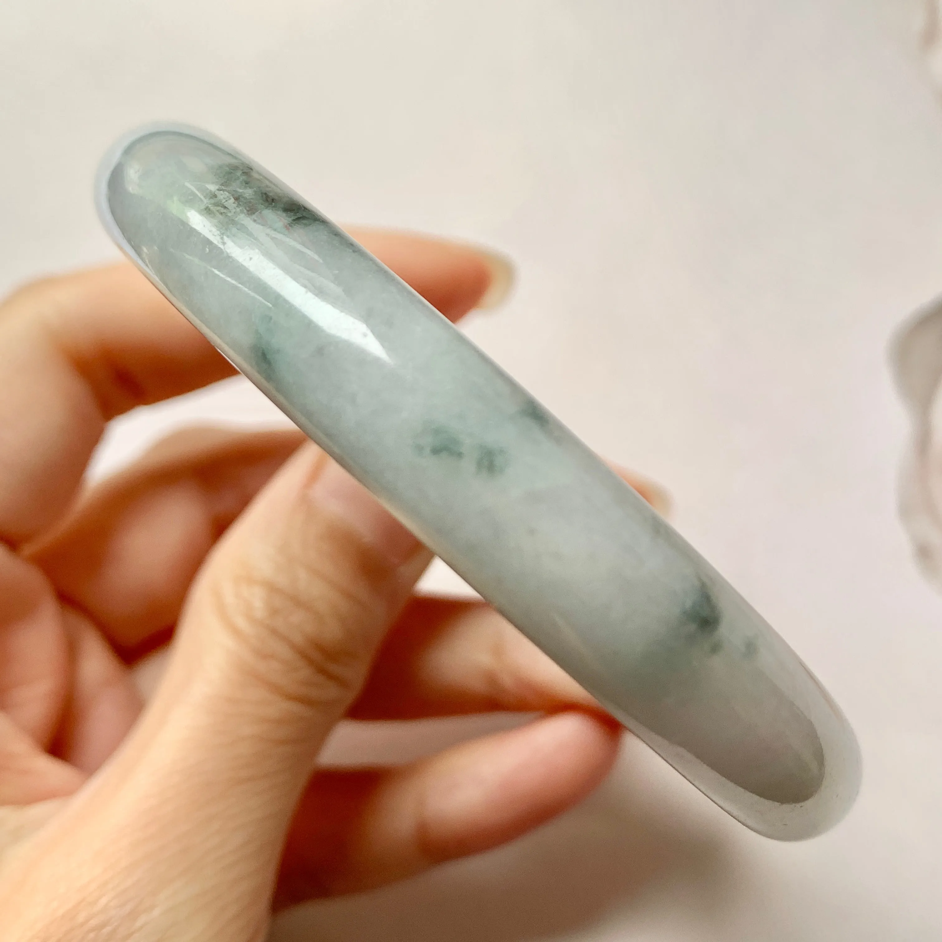 55.9mm A-Grade Natural Lilac Floral Jadeite Traditional Round Bangle No.330062