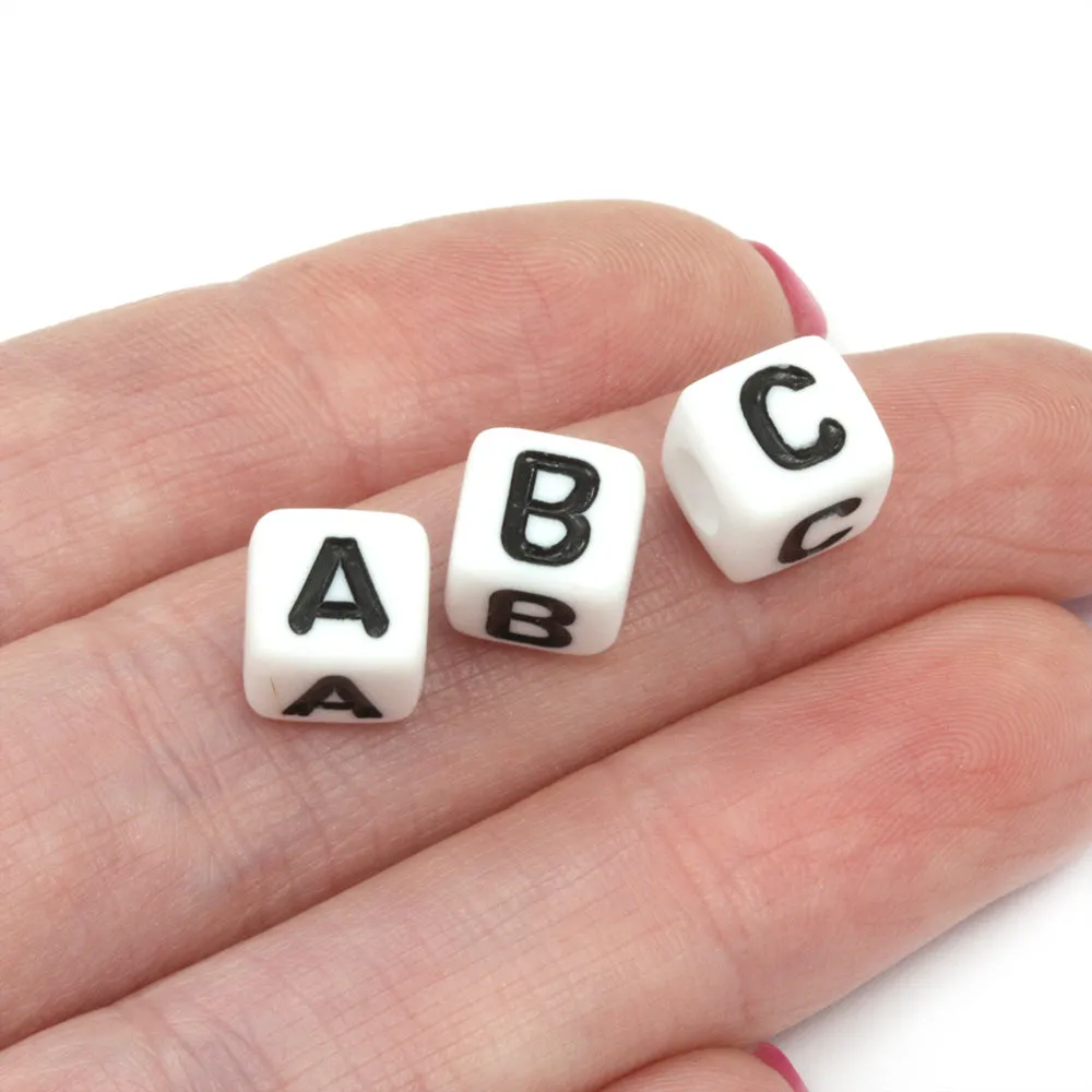Black Letters on White Cube 8mm - Pack of 100