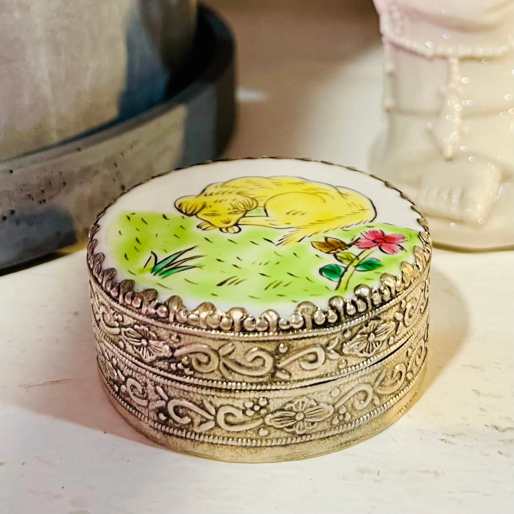 Chinese Dog Porcelain Box