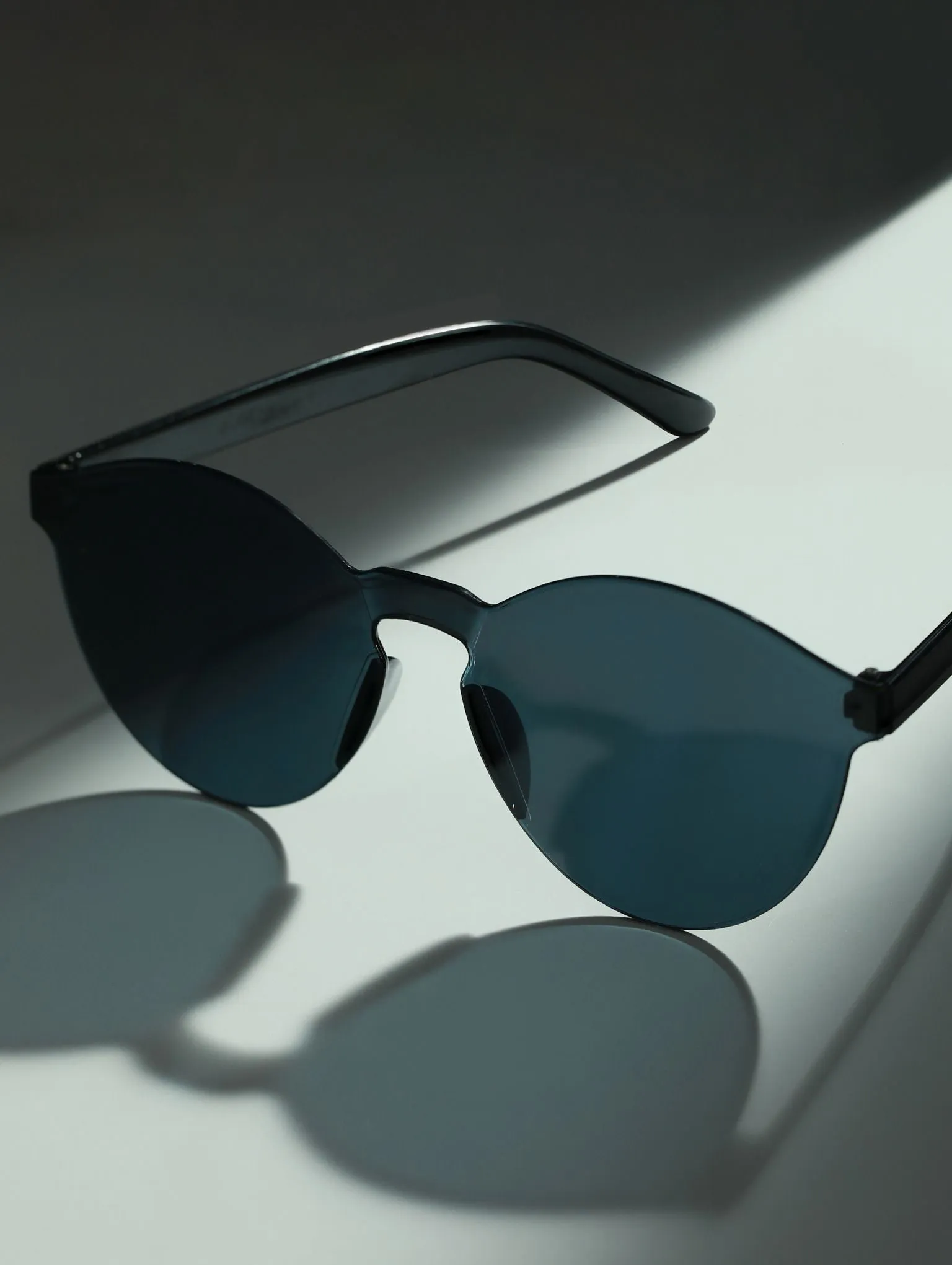 Classy Matt Look Round Sunglasses