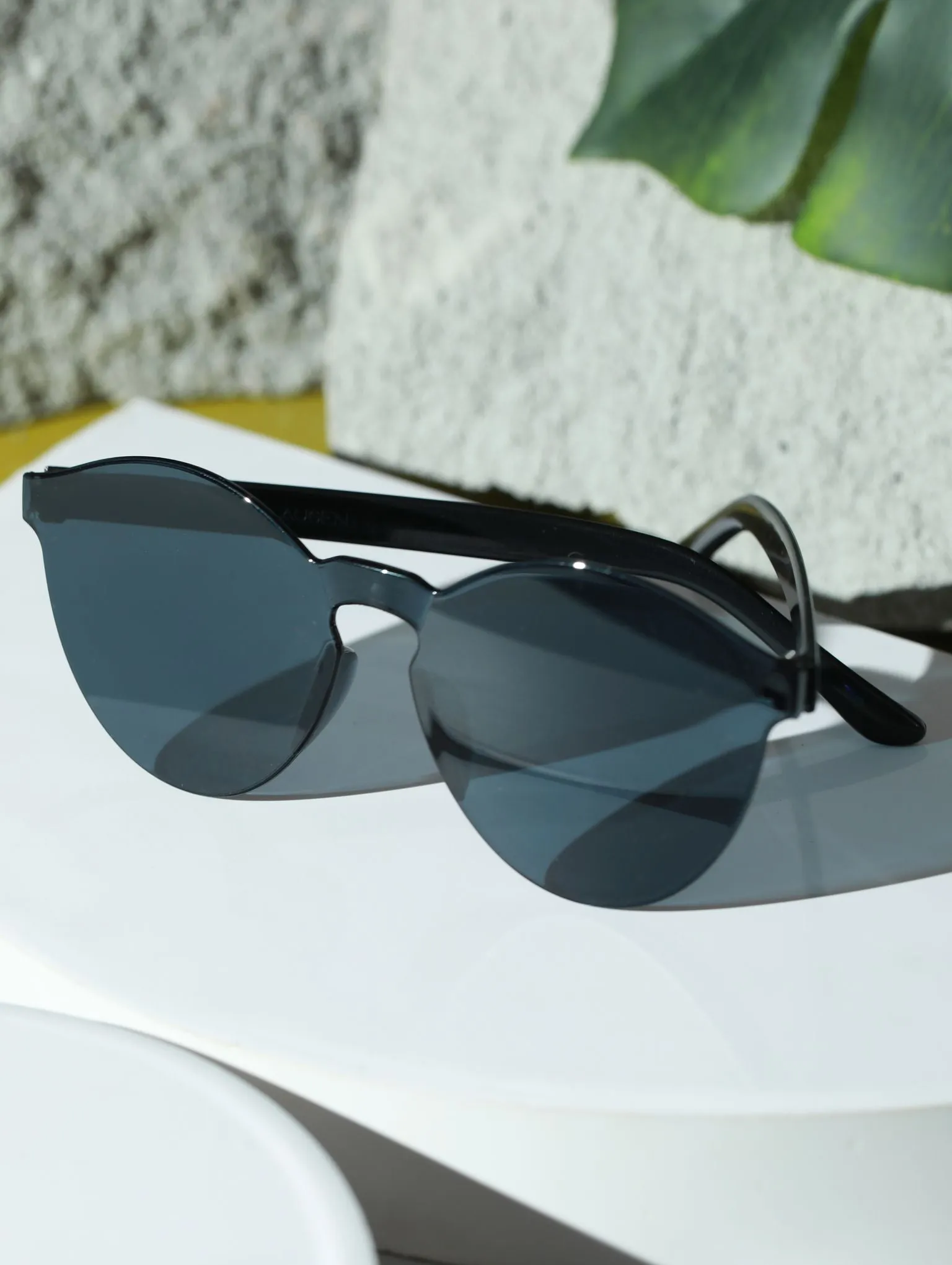Classy Matt Look Round Sunglasses