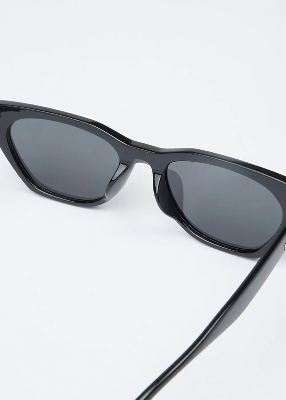 Frost Gray Unisex Cat-eye Sunglasses