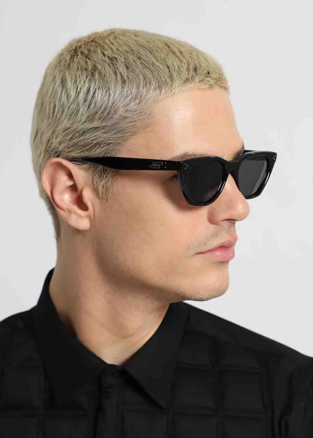 Frost Gray Unisex Cat-eye Sunglasses