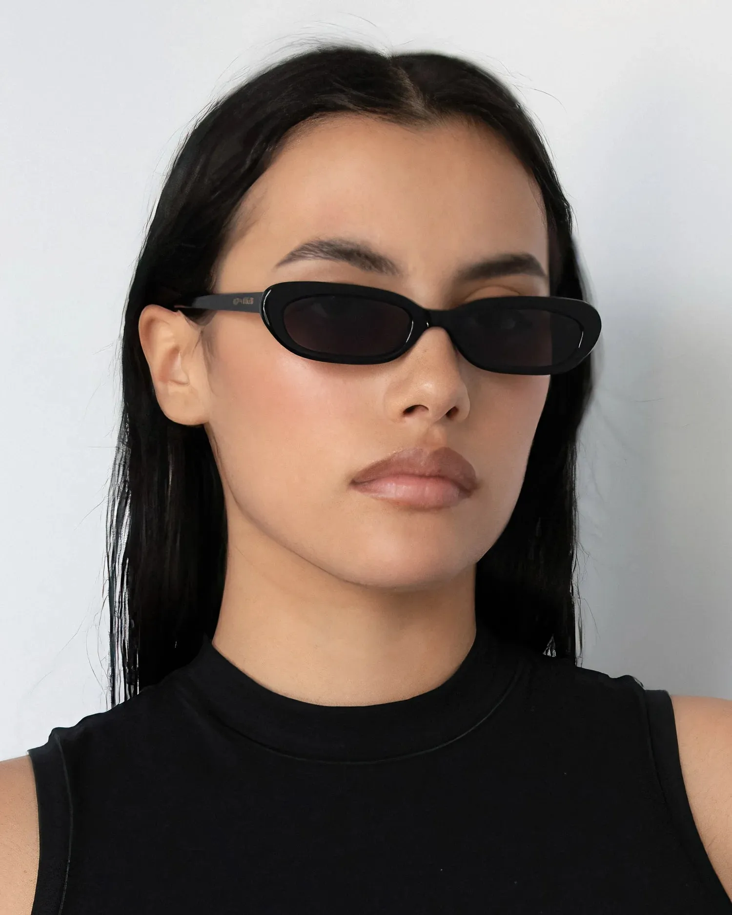 Lola - Black